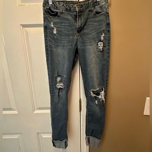 Jeans with holes